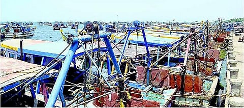 9-வது நாளாக தொடரும் மீனவர்கள் வேலைநிறுத்தம்: நாளொன்றுக்கு ரூ.2 கோடி இழப்பு