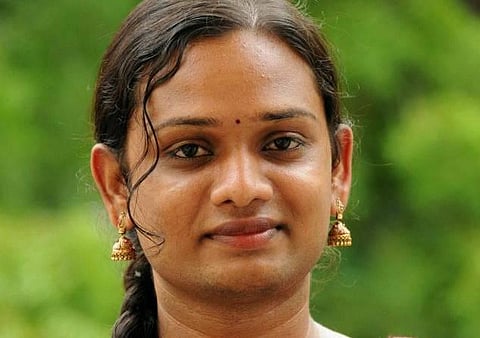 ஏளனப் பேச்சுகள் என்னை ஒன்றும் செய்யாது: ஒரு குணவதியின் கதை