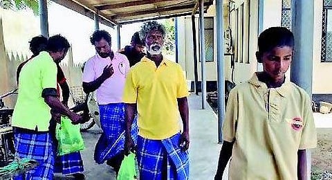 14 வயது சிறுவன் உட்பட 9 மீனவர்கள் கைது