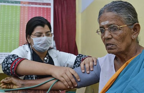உண்மையான மருத்துவர்கள் சந்தேகத்துக்கு அப்பாற்பட்டவர்களே!- எழுத்தாளர் சாந்தகுமாரி சிவகடாட்சம் கருத்து