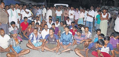 யானை தாக்கி விவசாயி பலி: சடலத்துடன் மக்கள் மறியல் - கிருஷ்ணகிரியில் விடிய, விடிய பரபரப்பு