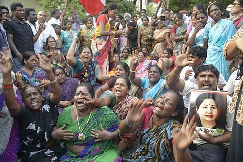 மாணவர்களின் கதி?