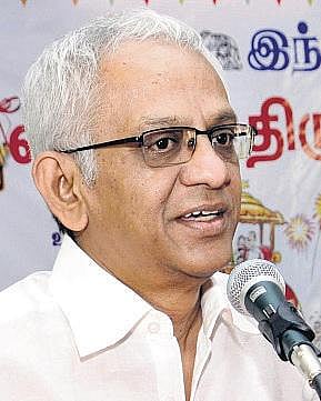 ‘தனித்துவத்துடன் மிளிரும் கட்டுரைகள்’