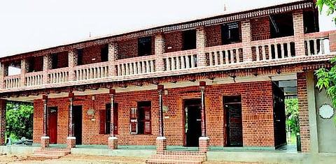 இயற்கைக்கு நெருக்கமான கட்டிடக் கலை