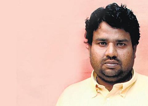 மனதைக் கவ்விய சிவப்பு: திரைப்பட இயக்குநர் நலன் குமாரசாமி