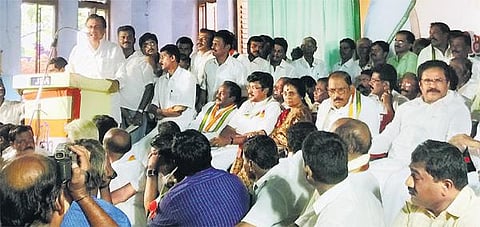 ‘ஜி.கே. வாசனின் அரசியல் வாழ்க்கை சூனியமாகிவிட்டது’: ஈ.வி.கே.எஸ்.இளங்கோவன் வேதனை