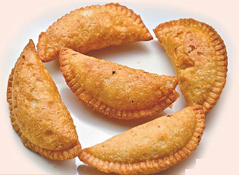 விதவிதமான வேர்க்கடலை சமையல் - கர்ஜுக்காய்