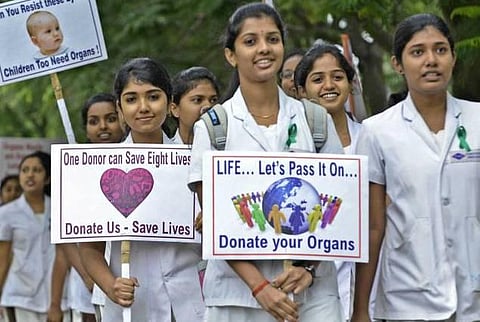 அரசு மருத்துவமனை அலட்சியத்தால் மூளைச்சாவு அடைந்தவரின் உறுப்புகள் வீண்: தருமபுரியில் தானம் தர குடும்பத்தினர் முன்வந்தும் பலனில்லை