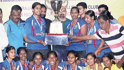 சென்னை சுங்கத்துறை, காஞ்சிபுரம் அணிகள் சாம்பியன்