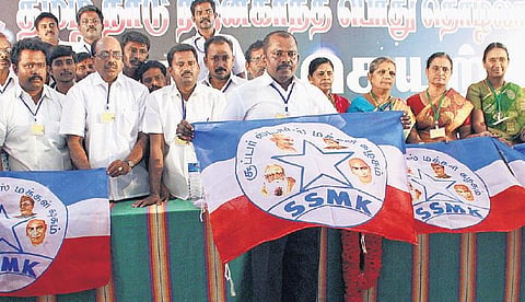 ரஜினி ரசிகர்களின் புதிய கட்சி: ‘சூப்பர் ஸ்டார்ஸ் மக்கள் கழகம்’ தொடக்கம்; ரஜினி பெயர், புகைப்படம் இடம்பெறாது என அறிவிப்பு