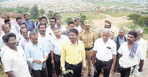போலி ஆவணங்கள் மூலம் பல குவாரிகளுக்கு அனுமதி: மாயமான பஞ்சபாண்டவர் மலை- சகாயம் அதிர்ச்சி