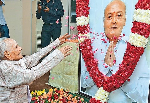 ‘விகடன்’ குழுமத் தலைவர் எஸ்.பாலசுப்ரமணியன் படத்திறப்பு நிகழ்ச்சி: பத்திரிக்கையாளர் மன்றத்தில் புகழஞ்சலி