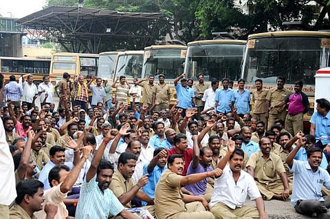போக்குவரத்து தொழிற்சங்க பிரதிநிதிகள் அமைச்சருடன் இன்று பேச்சுவார்த்தை: வேலைநிறுத்தப் போராட்டம் வாபஸ் ஆகிறது?