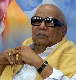 வாக்காளர் பட்டியல் மோசடி ஜனநாயகத்தை கேலிக்கூத்தாக்கும் வேலை: கருணாநிதி கண்டனம்