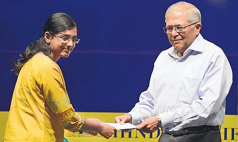 பெருமாள் முருகனுக்கு எதிராக வன்முறையை தூண்டியவர்கள் மீது நடவடிக்கை: ‘தி இந்து’ இலக்கிய விழாவில் அரசை வலியுறுத்தி தீர்மானம்
