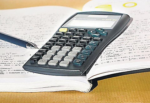மதிப்பெண்கள் வாரி வழங்கும் வணிகவியல்