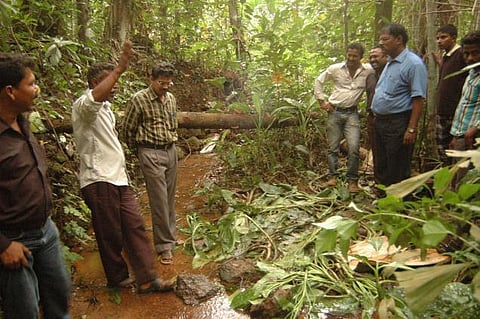 புதையலுக்காக விபரீதம்: தாயைக் கட்டிப்போட்டு 10 மாத குழந்தை நரபலி