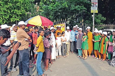 நாம் வசிக்கும் பகுதி நமதென்பதறிவோம்! - பொதுமக்களால் மிளிரும் யுனைடெட் இந்தியா நகர்