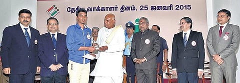 ஜனநாயகத்தை வலுப்படுத்த அனைவரும் வாக்களிக்க வேண்டும்: ஆளுநர் ரோசய்யா வேண்டுகோள்