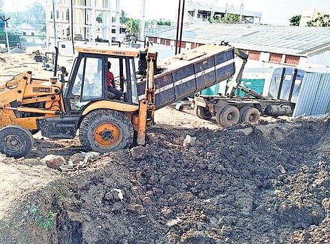 வேலூர் மாவட்டத்தில் 8 பொது சுத்திகரிப்பு நிலையங்களில் ஆய்வு: ஆட்சியர் ஆர்.நந்தகோபால் தகவல்