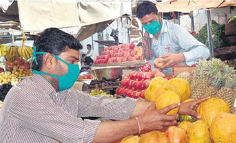 பன்றிக் காய்ச்சல் பலி உயர்வு: மாநிலங்கள் 24 மணி நேர `ஹெல்ப்லைன் சேவை அளிக்க உத்தரவு