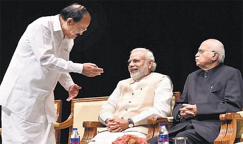 அவசர சட்ட விவகாரத்தில் பின்வாங்க மாட்டோம்: கூட்டணி எம்.பி.க்கள் ஆலோசனைக் கூட்டத்தில் மோடி உறுதி