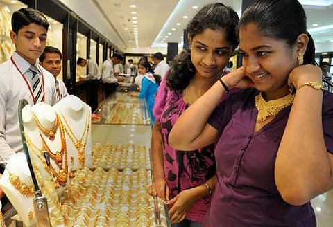 இந்தியர்கள் தங்கத்துக்கு அடிமை: அமெரிக்க கோடீஸ்வரர் கருத்து