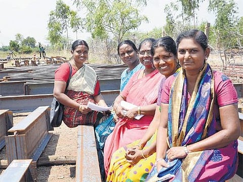 இரும்பு மனுஷிகளின் வெற்றிப் பயணம்