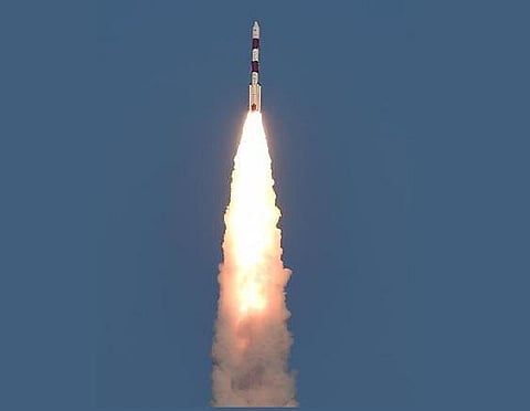 வெற்றிகரமாக விண்ணில் பாய்ந்தது ஐஆர்என்எஸ்எஸ்-1டி செயற்கைக்கோள்