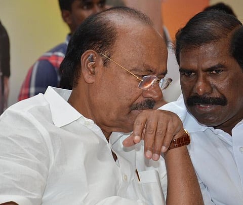 முதல்வர் பன்னீர்செல்வம் மீது நடவடிக்கை கோரி ஆளுநரிடம் பாமக மனு