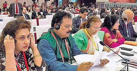 குழந்தைகளுக்கு ஊட்டச் சத்து, கல்வியறிவு கிடைக்க நடவடிக்கை தேவை: வியட்நாமில் 166 நாடுகளின் எம்.பி.க்கள் கலந்து கொண்ட மாநாட்டில் முடிவு