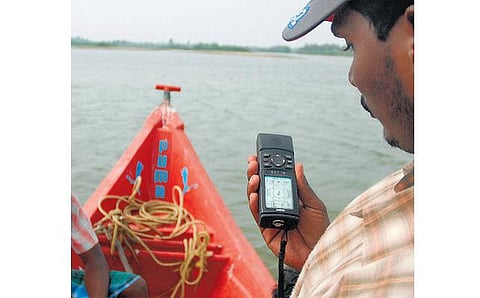ஜிபிஎஸ் தொழில்நுட்பத்தால் மீனவர் பிரச்சினைக்கு தீர்வு கிடைக்குமா? - சேவையை வழங்க தயார் என்கிறது ‘இஸ்ரோ’