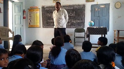 கன்னடம் கட்டாய பயிற்றுமொழி சட்டத்துக்கு எதிர்ப்பு: வழக்கு தொடர தனியார் பள்ளிகள் திட்டம்