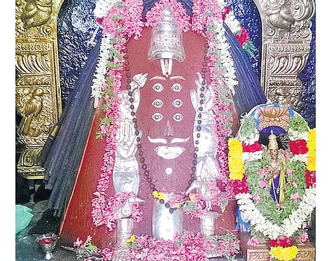 சுயம்பு சனி பகவான்