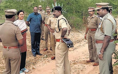 ஜோலார்பேட்டை அருகே ஓடும் ரயிலில் பெண்களிடம் 20 பவுன் நகை பறிப்பு: வடமாநில கொள்ளையர்கள் தப்பி ஓட்டம்