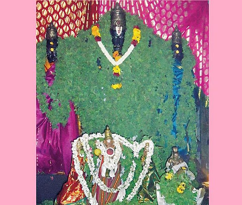 புற்றாகத் தோன்றிய பெருமாள்