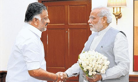 காவிரியின் குறுக்கே மேகேதாட்டுவில் அணை கட்டுவதை தடுக்க நடவடிக்கை: பிரதமரிடம் முதல்வர் வலியுறுத்தல்