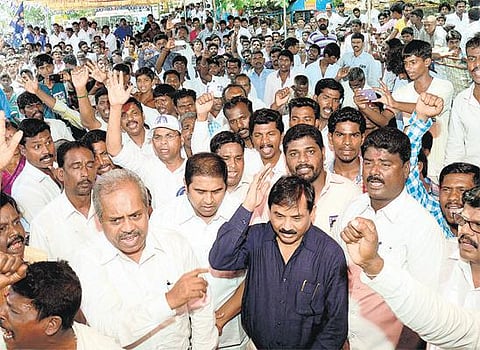 நிலம் கையக சட்டத்தை எதிர்த்து பகுஜன் சமாஜ் கட்சியினர் சென்னையில் ஆர்ப்பாட்டம்