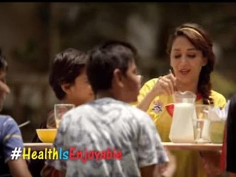 அளவுக்கு அதிகமாக ரசாயன உப்பு கலப்பு விவகாரம்: உணவு பாதுகாப்பு ஆணையத்தில் மேகி நூடுல்ஸ் பரிசோதனை - விளம்பரத்தில் நடித்தவர்களுக்கும் பொறுப்பு என அறிவிப்பு
