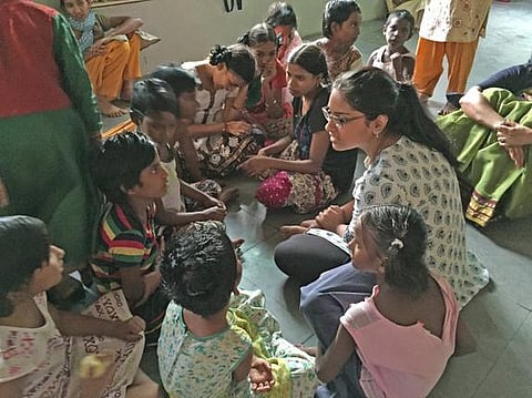 கண்ட அவலத்தை சவாலாக்கிய சிந்துரா: சானிட்டரி நாப்கின் சேவையில் தீவிரம்
