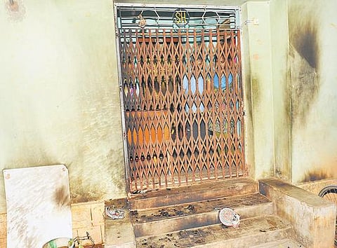 காரைக்குடியில் பாஜக தேசிய செயலர் எச்.ராஜா வீடு மீது பெட்ரோல் குண்டுவீச்சு: ஐந்து தனிப்படை போலீஸார் தீவிர விசாரணை