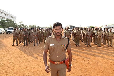 பாயும் புலிக்கு ரெட்: விடாமல் துரத்தும் லிங்கா விவகாரம்