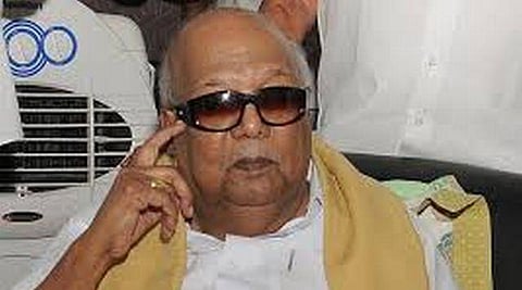 கருணாநிதி மீது உரிமை மீறல் புகார்