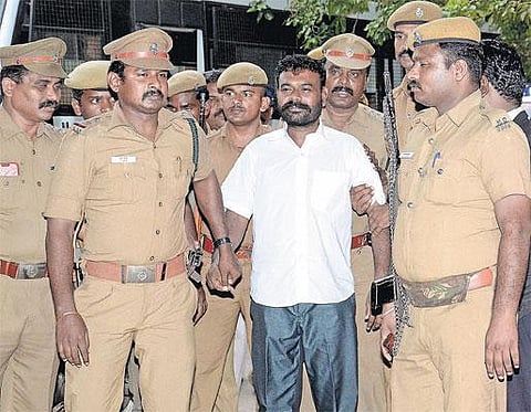பொட்டு சுரேஷ் கொலையில் மேலும் பலருக்கு தொடர்பு: நீதிமன்றத்தில் அரசு வழக்கறிஞர் பரபரப்பு தகவல்- அட்டாக் பாண்டியை 4 நாள் போலீஸ் காவலில் விசாரிக்க அனுமதி