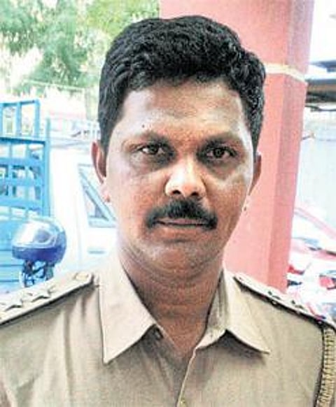 கொத்தடிமையாக இருந்து தப்பியவர் நாடு திரும்பினார்: வேலை தேடி வெளிநாடு செல்பவர்களுக்கு எனது அனுபவம் ஒரு பாடம் - குவைத்தில் ஒட்டகம் மேய்த்த இளைஞர் உருக்கம்