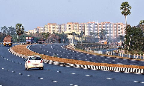 ரூ.67 ஆயிரம் கோடி நெடுஞ்சாலை திட்டங்கள் சிக்கலானவை: கிரிஸில் அறிக்கை