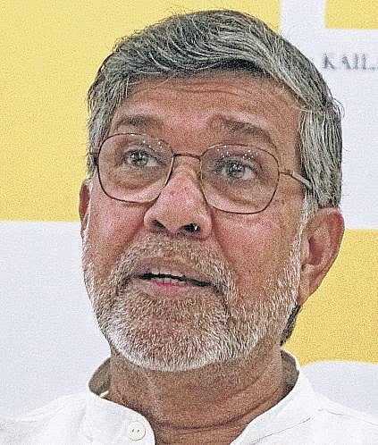 குழந்தைகள் உரிமைக்காக பாடுபடும் கைலாஷ் சத்யார்த்திக்கு ஹார்வர்டு மனித நேயர் விருது