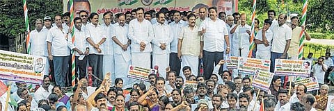 மதுவிலக்கு: காங். போராட்டம் தொடரும் - ஈ.வி.கே.எஸ்.இளங்கோவன் அறிவிப்பு