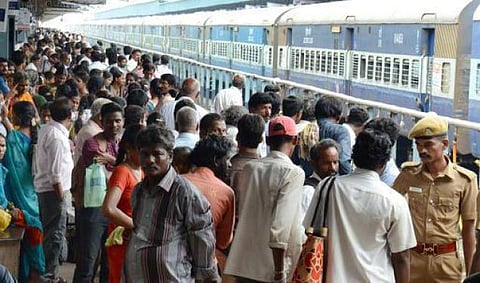 தீபாவளி: நெல்லைக்கு முன்பதிவு இல்லாத சிறப்பு ரயில்கள்