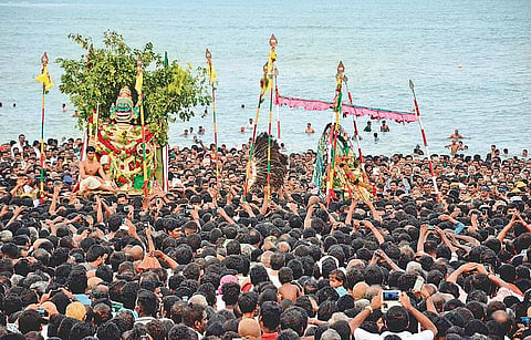 சூரனை வென்ற குமரன்